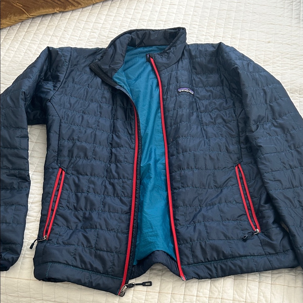Patagonia Men's Dark Blue Puffer Jacket with Red Trim